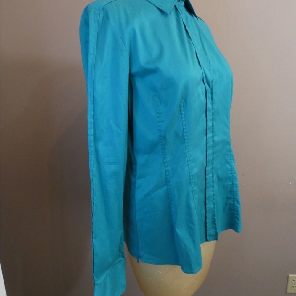 Boss by Hugo boss peacock blue woman’s business shirt ￼ size 6 ￼